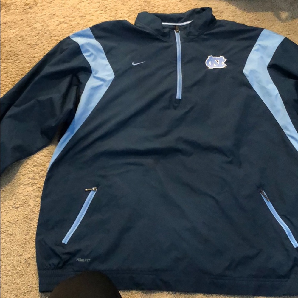 Nike UNC Tar Heels windbreaker size XXL